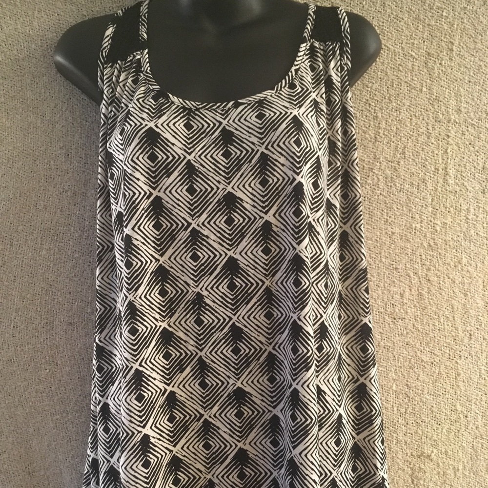 EUC Flowy deb Racerback Blouse